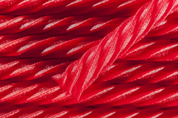 parlak kırmızı meyan şeker