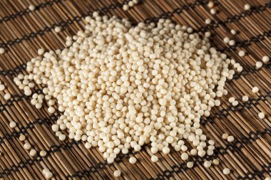 Organik çiğ Ortadoğu kuskus