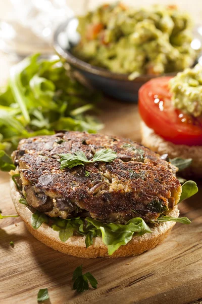 Zelfgemaakte Bio-vegetatische paddestoel Hamburger — Stockfoto