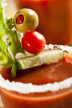 Baharatlı bloody mary alkollü içki