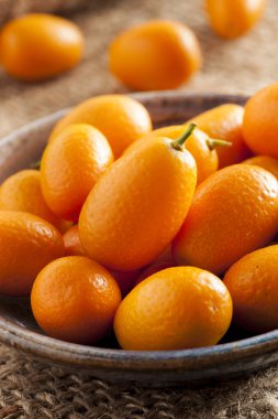 taze organik çiğ kumquats