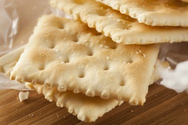 Organik tam buğday kola kraker