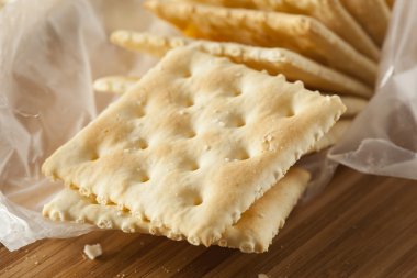 Organik tam buğday kola kraker