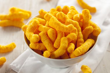 sağlıksız turuncu kabarık Peynirli cips