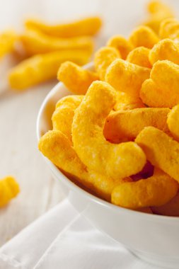 sağlıksız turuncu kabarık Peynirli cips