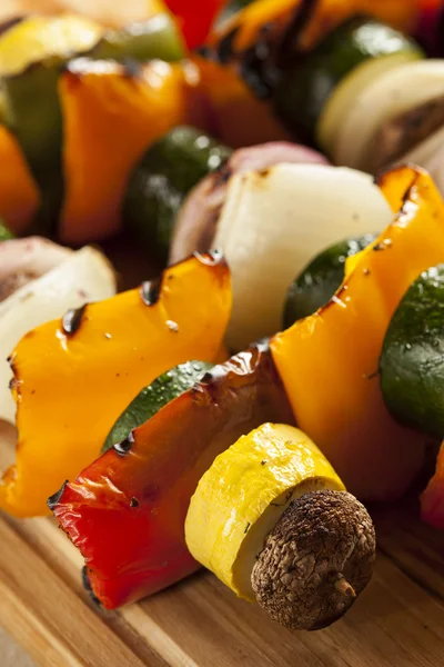 Organische gegrilde plantaardige shish kebab — Stockfoto