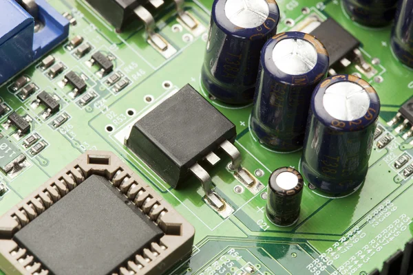 그린 전기 회로 보드 마이크로 칩 및 트랜지스터 — 스톡 사진