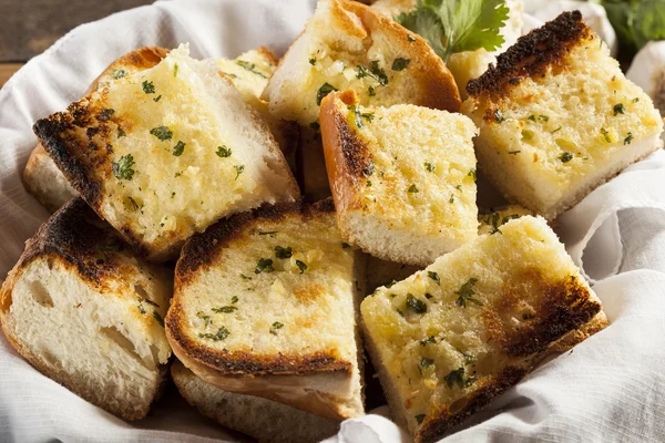 Homemade Crunchy Garlic Bread — Stock Photo, Image