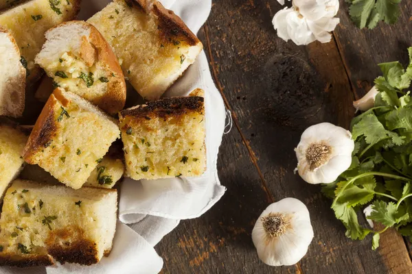 Homemade Crunchy Garlic Bread — Φωτογραφία Αρχείου
