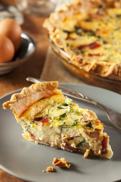 Homemade Spinach and Bacon Egg Quiche — Stock Photo, Image