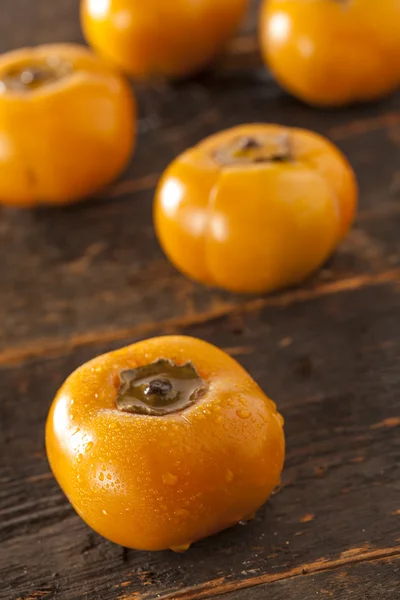 Organiczny pomarańczowy persimmon owoc — Zdjęcie stockowe