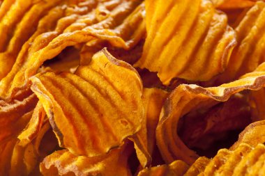 çıtır turuncu tatlı patates cipsi