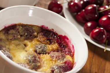 Organik vişneli tart pasta