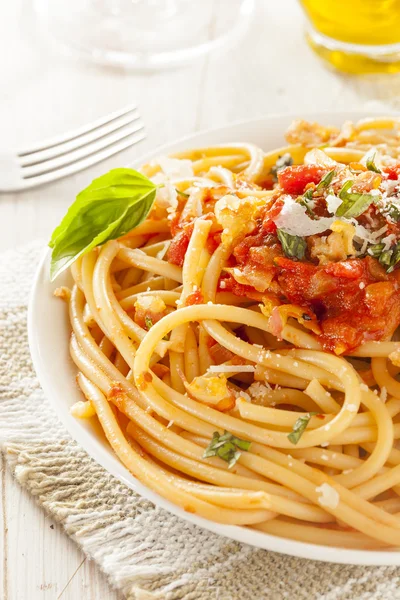 Buatan rumah Bucatini Amatriciana Pasta — Stok Foto