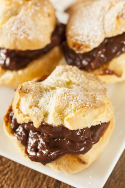 ev yapımı çikolata kremalı pasta