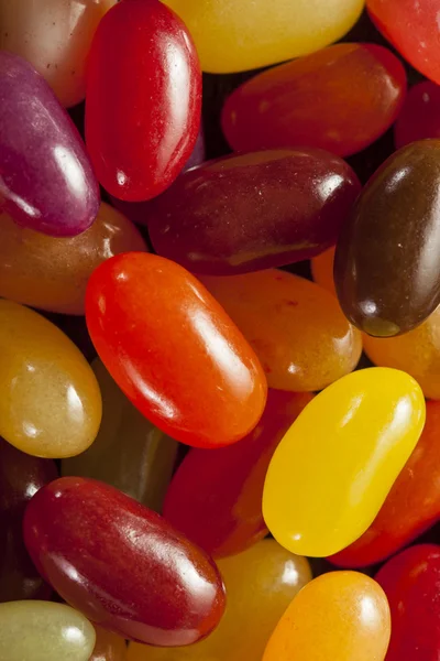 Feijões de geleia de frutas misturadas coloridas — Fotografia de Stock