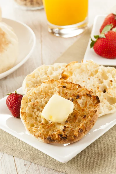 Organic Whole Wheat English Muffins — Stock Photo, Image