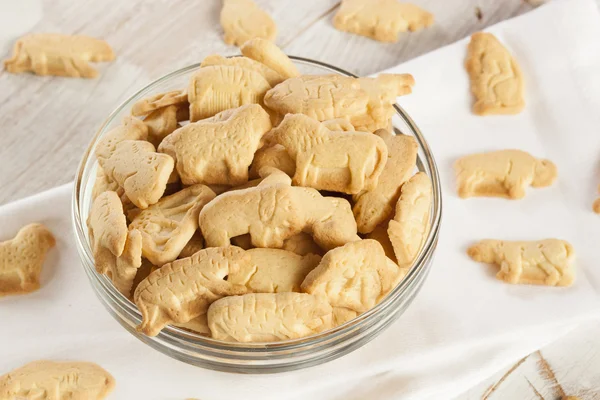 Biscoitos de bolacha animal de limão crocante — Fotografia de Stock