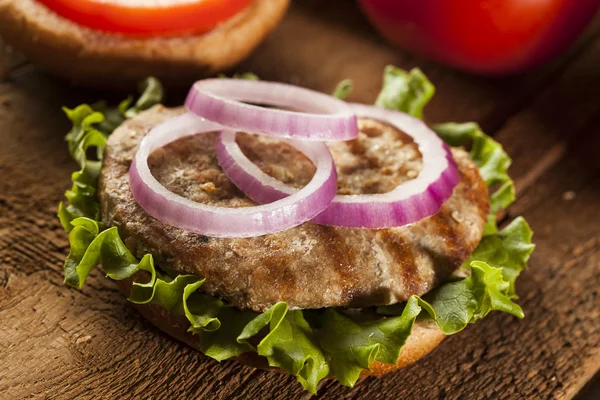 Domowej roboty IDKY hamburger w bułce — Zdjęcie stockowe