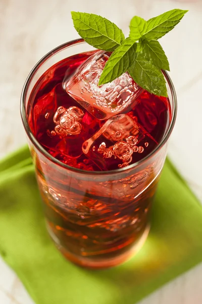 Cold Refreshing Berry Hibiscus Ice Tea — Stock Photo, Image