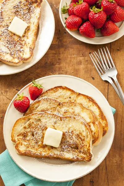 自家製のフレンチ トーストとバター — ストック写真