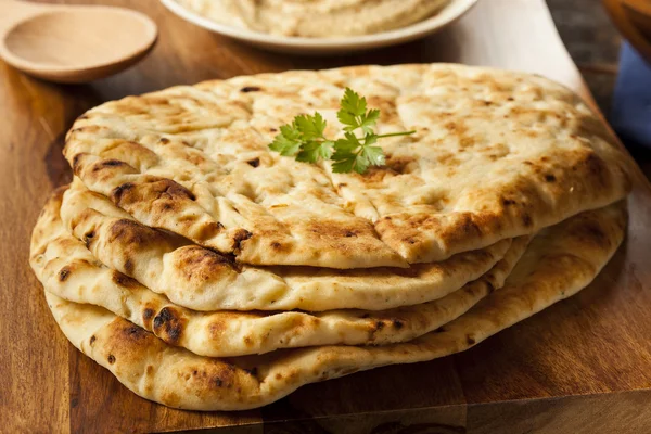 Hausgemachtes indisches Naan Fladenbrot — Stockfoto