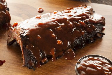 Barbekü domuz eti yedek kaburga füme