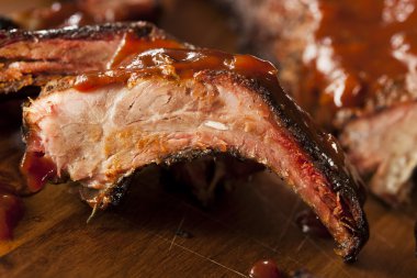Barbekü domuz eti yedek kaburga füme