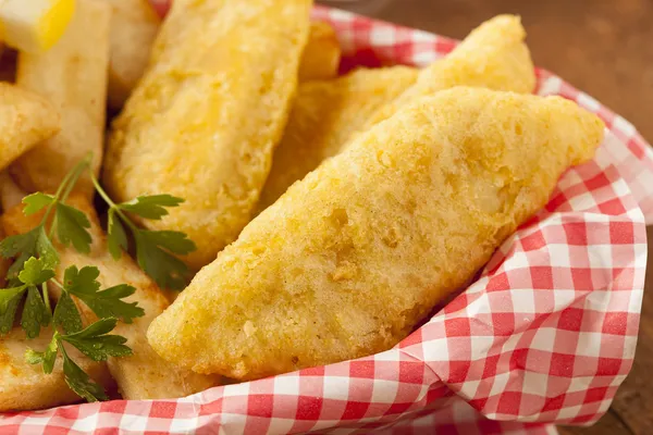 Traditional Fish and Chips — Stock Photo, Image