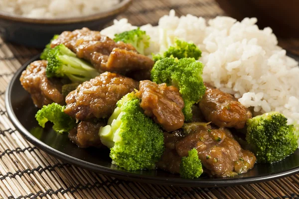 Hjemmelavet asiatisk oksekød og broccoli - Stock-foto