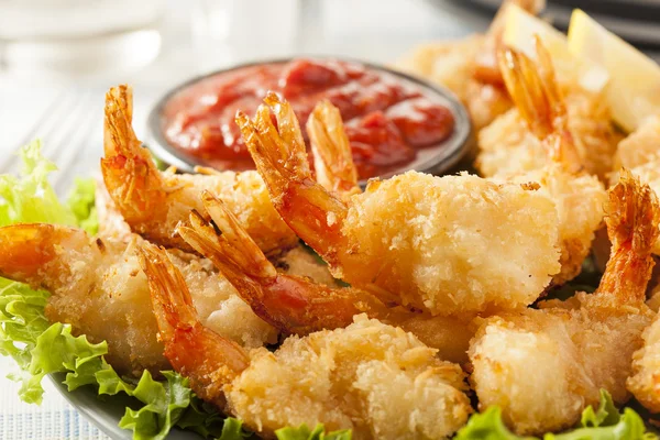 Gamberetti al cocco biologici fritti — Foto Stock