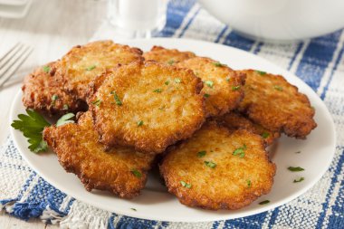 geleneksel ev yapımı patates tava keki latke