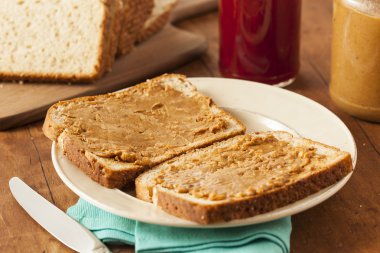 tıknaz ev yapımı fıstık ezmesi sandviç