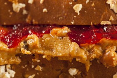 ev yapımı fıstık ezmesi ve jöle sandviç