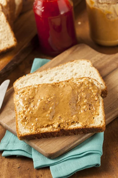 Домашній кубик арахісового масла сендвіч — стокове фото