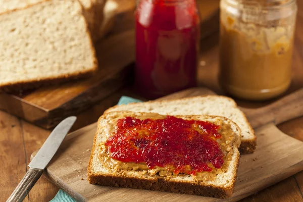 Homemade Peanut Butter and Jelly Sandwich — Stock Photo, Image