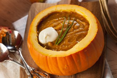 ev yapımı organik balkabağı çorbası