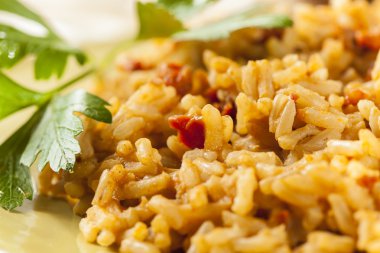 ev yapımı İspanyol rice maydanoz ile