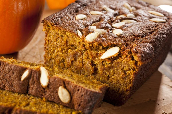 Organic Homemade Pumpkin Bread — Stock Photo, Image