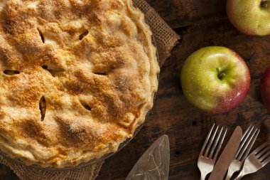 ev yapımı organik elmalı turta tatlı