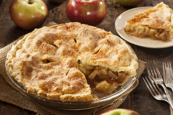 Sobremesa de torta de maçã orgânica caseira — Fotografia de Stock