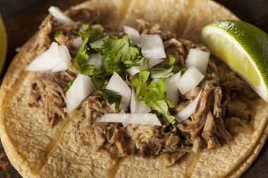 geleneksel domuz tacos