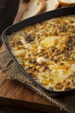 fontina peyniri dip pişmiş