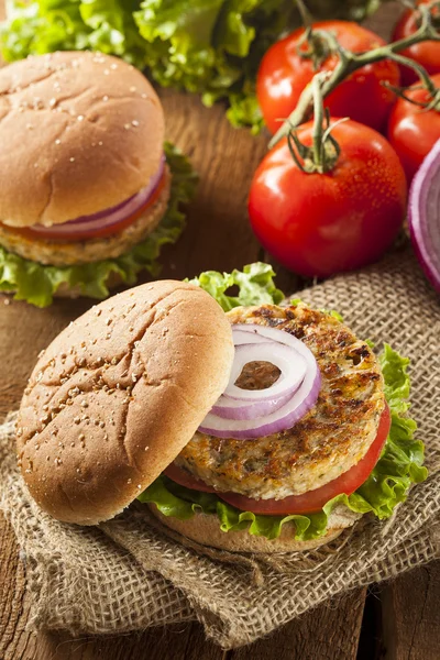 Hamburguesa de frijol negro a la parrilla orgánica — Foto de Stock