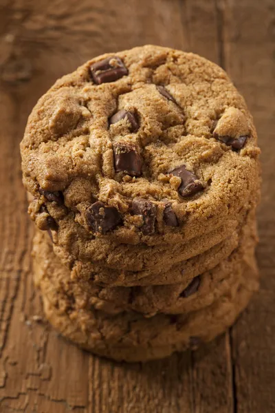 Zelfgemaakte chocolade chip koekjes — Stockfoto