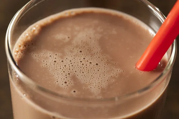 Delizioso latte al cioccolato rinfrescante — Foto Stock