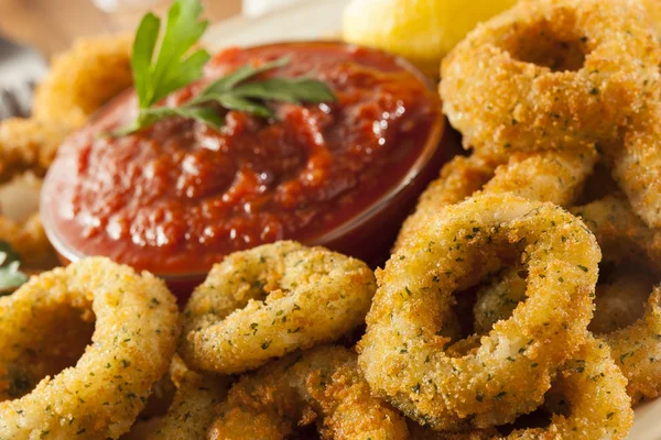 Calamares hechos en casa con pan frito — Foto de Stock