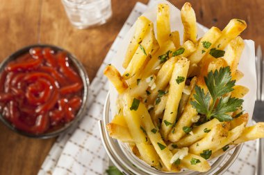 maydanoz ve sarımsak patates kızartması