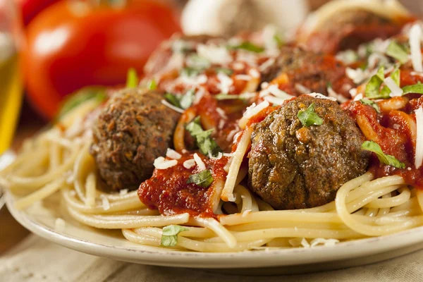 Spaghetti fatti in casa e polpette Pasta — Foto Stock