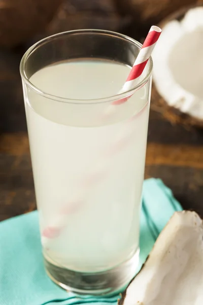 Fresh Organic Coconut Water — Stock Photo, Image